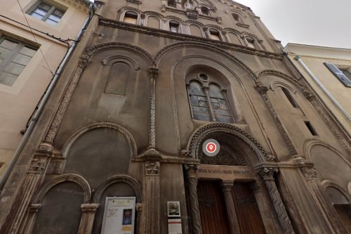 Comment un homme armé a été maîtrisé par un élève policier et des paroissiens en pleine messe