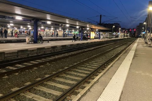 SNCF : le trafic des TER interrompu entre Grenoble et Valence après une chute de rochers sur les voies