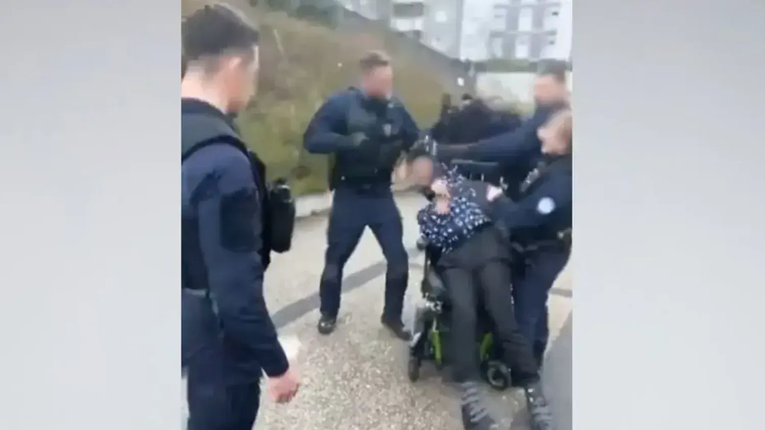 Ce que l'on sait des violences commises par un policier sur un homme en fauteuil roulant à Clermont-Ferrand