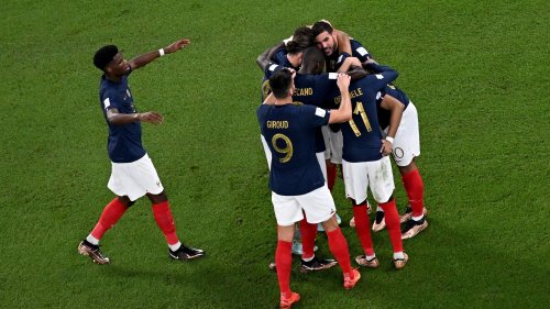 Coupe du monde 2022 : grâce à un doublé de Mbappé, les Bleus se qualifient pour les huitièmes de finale en battant le Danemark