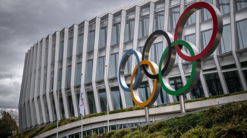 Paris 2024 : trois questions sur la réunion du CIO, qui pourrait décider de réintégrer les sportifs russes et biélorusses