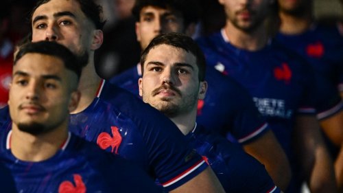 Vidéo Rugby à 7 : les Français deuxièmes de leur poule à Los Angeles après leur défaite face aux Fidji