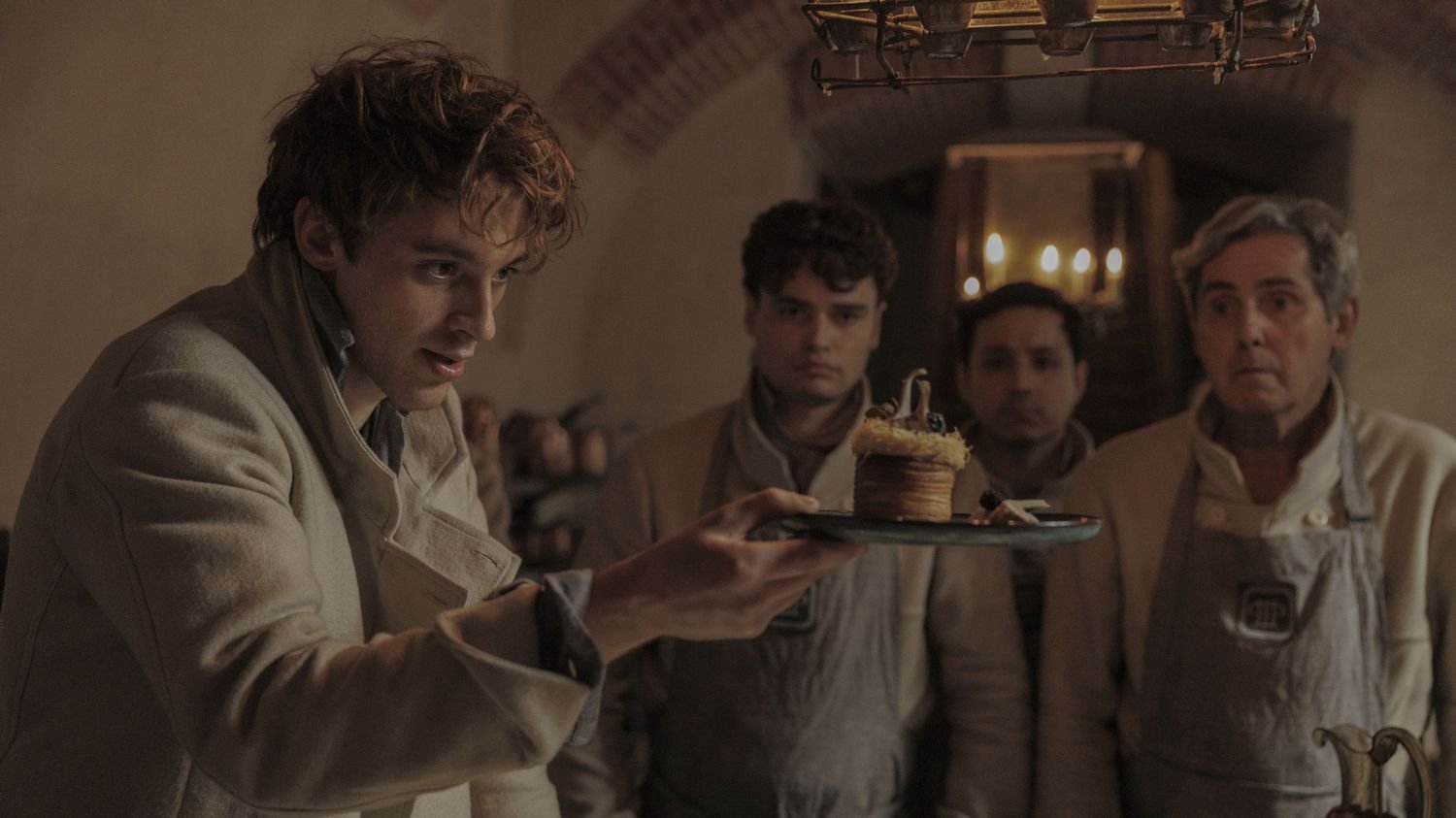Découvrez la bande-annonce de "Carême", la série événement de Martin Bourboulon sur le grand pâtissier, attendue fin avril sur Apple TV+