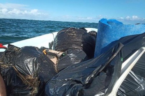 La chasse aux déchets plastiques en mer est ouverte à Sainte-Anne