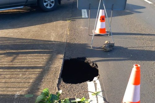 Effondrement de la chaussée sur la RN1 à Capesterre Belle-Eau, la prudence recommandée