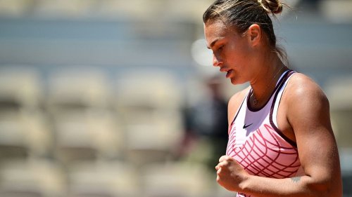 Vidéo Roland-Garros 2023 : sans forcer, Aryna Sabalenka dispose de Kamilla Rakhimova et rallie les huitièmes de finale