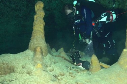 Une grotte sous-marine qui cacherait bien des secrets scientifiques à Mayotte