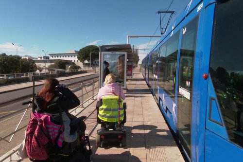"C'est une forme pour nous de maltraitance mentale, morale, psychologique" : pour les personnes en situation de handicap, le calvaire des transports