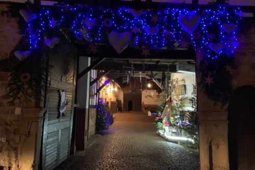 Marché de Noël. Bas-Rhin : ambiance familiale et traditionnelle dans les fermes de Quatzenheim
