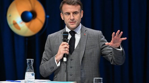 L'aide de 20 centimes par litre de carburant aux pêcheurs français sera prolongée jusqu'au 30 juin 2024, annonce Emmanuel Macron
