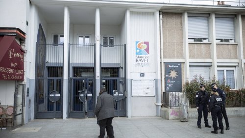 Incident lié au voile au lycée Maurice-Ravel à Paris : Gabriel Attal annonce une plainte contre l'élève pour "dénonciation calomnieuse"