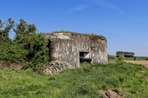 Seconde Guerre mondiale. Le 9 mai 1940, à la veille de l'offensive allemande, les soldats français surveillent la frontière depuis la ligne Maginot