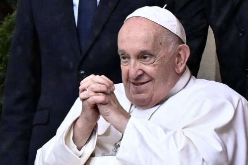 Le pape François est mort le lundi de Pâques, "il est dans les bras du père"