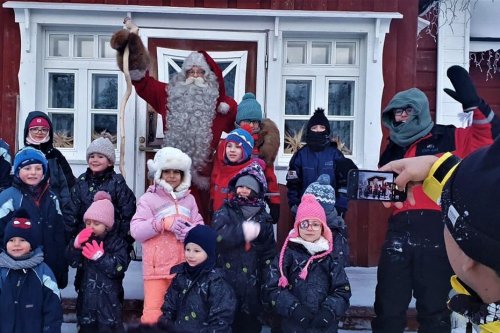 "Que du bonheur ! "16 enfants malades sont en Laponie, le pays du Père Noël, grâce à l’association Rafael Lorraine et à de généreux donateurs
