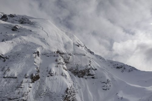 VIDÉO. Une avalanche "de grande ampleur" se déclenche sur les hauteurs d'Orcières dans les Hautes-Alpes
