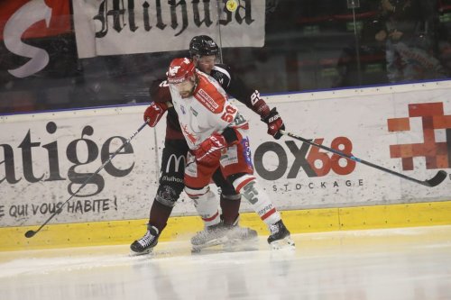 Hockey sur glace : Grenoble se qualifie pour la finale de la Ligue Magnus, et attend l'identité de son adversaire