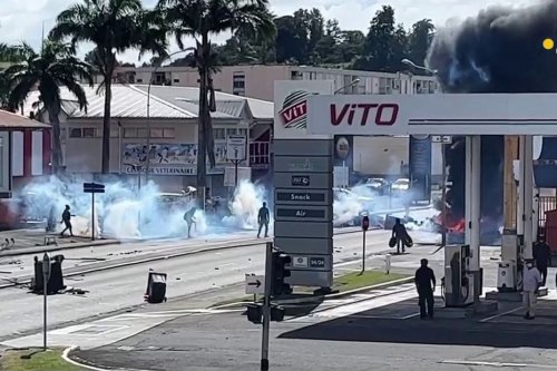 En Guadeloupe, des violences urbaines "planifiées et organisées" selon le procureur de la République - Outre-mer la 1ère