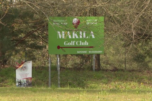 Il plonge dans un lac pour rendre service et meurt noyé : 50 000 euros requis contre le golf de Bassussary, poursuivi pour homicide involontaire