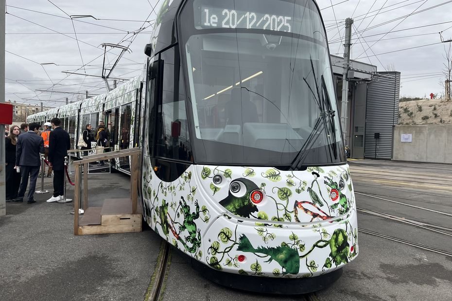 PHOTOS. Nouveau design, innovations technologiques, meilleur confort : découvrez la première rame de la ligne 5 du tramway de Montpellier