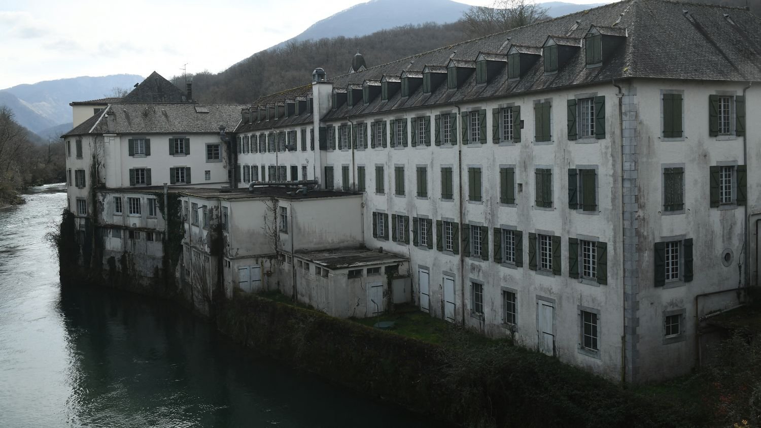 Affaire Bétharram : pour l'enseignement catholique, protéger l'institution plutôt que la personne est "révolu"