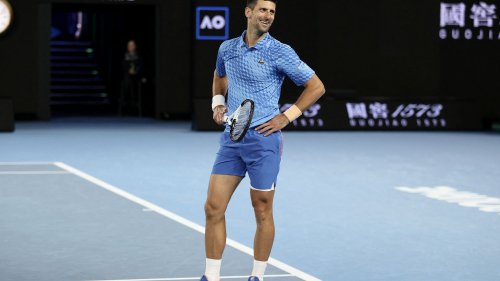 Open d'Australie : comment Novak Djokovic a-t-il pu remporter son 22e Majeur avec une déchirure aux ischio-jambiers ?