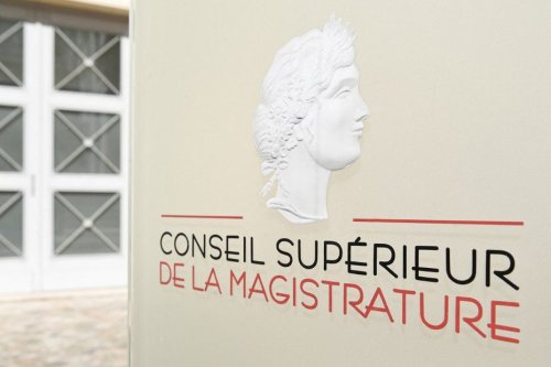 "Votre mari a bien de la chance, il va s'éclater ce soir !" : accusé de harcèlement sexuel, un procureur de la République en audience disciplinaire