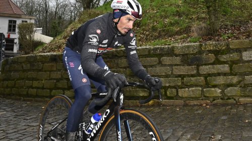 Cyclisme : secoué par son manager et avec le Giro dans le viseur, Julian Alaphilippe veut "redevenir la meilleure version" de lui-même