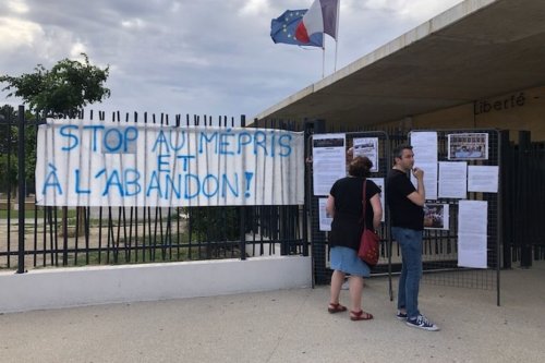 Valréas : des professeurs du collège Vallis Aeria protestent contre le manque de moyens