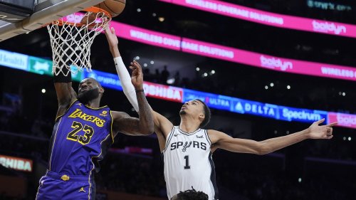 NBA : Victor Wembanyama bat un nouveau record de précocité contre les Lakers et s'attire les éloges de LeBron James