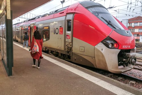 "Un train qui met six mois à arriver, c'est trop long" : cette ligne SNCF rouvre enfin mais en partie seulement