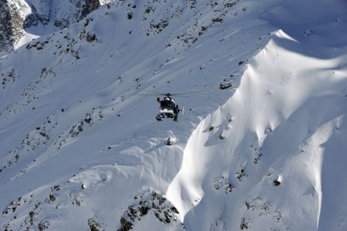 Tombé de 30 mètres dans une crevasse, un skieur meurt dans le massif du Mont-Blanc
