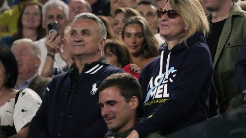 Open d'Australie 2023 : au cœur d'une polémique avec des supporters pro-russes, le père de Novak Djokovic renonce à assister à la demi-finale de son fils