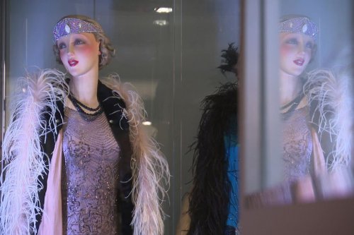 "On retrouve les plis de jupes ou de robes sur des façades en béton" : comment l'architecture Art déco a influencé la mode des années 20
