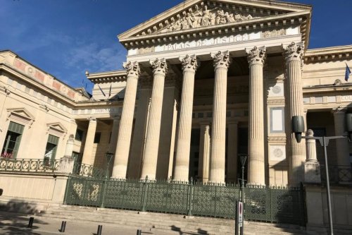 Crachats, injures : 400 avocats du Gard réduits au silence après des incidents très graves aux assises de Nîmes