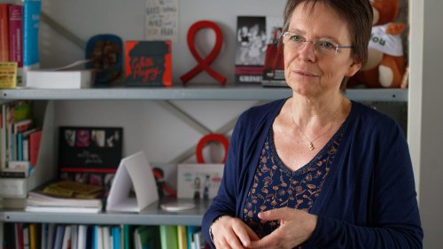 Séropositivité : il faut "des campagnes de sensibilisation sur ce qu'est la vie avec le VIH", plaide le Sidaction