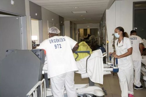 "La fermeture des urgences du CHU est imminente en Martinique", selon le personnel qui annonce une catastrophe