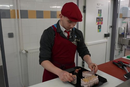 "C'est une très grande exigence pour leur âge", Benjamin, 17 ans, finaliste du concours du meilleur apprenti boucher de France