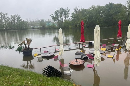 Intempéries. "Je suis dépité… Là, il n'y a plus rien" : le restaurant de William est inondé