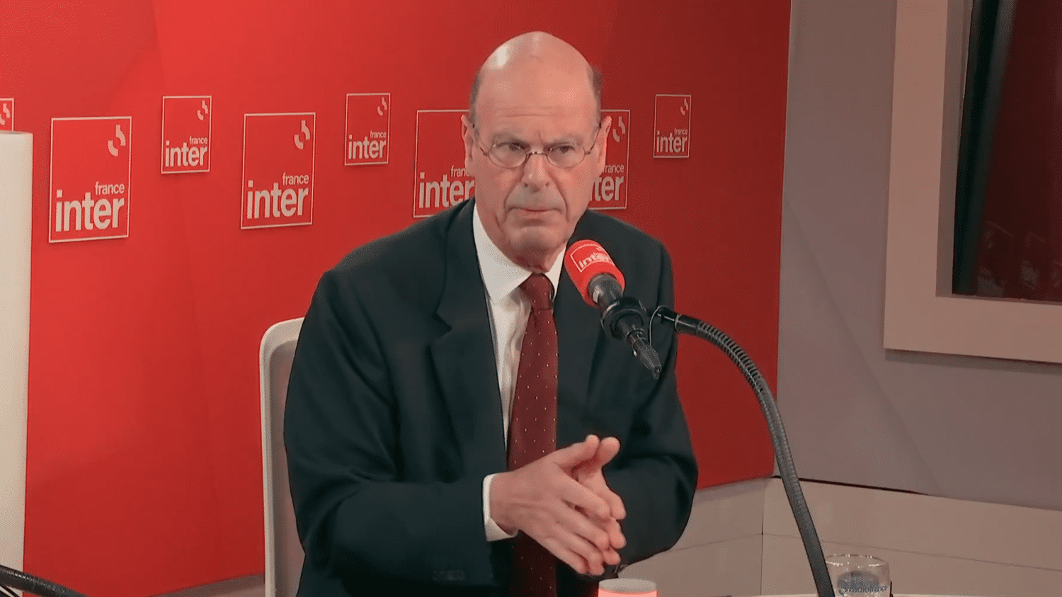 Droits de douane américains sur l'automobile : "C'est une très mauvaise nouvelle et c'est un acte non-coopératif", dénonce Éric Lombard