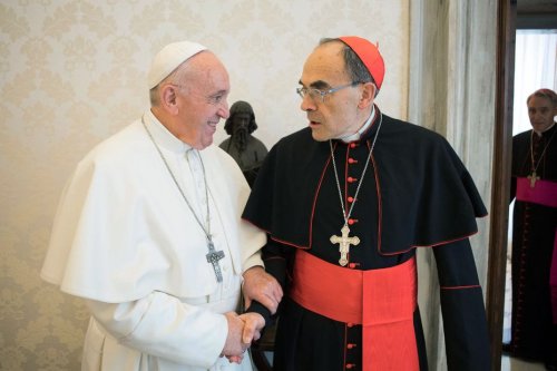 Mort du pape François. "Le monde entier est là, chacun raconte son pays", le cardinal Barbarin va participer à son troisième conclave