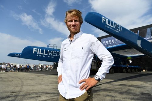 François Gabart affiche ses ambitions avec son trimaran géant : "gagner des courses, battre des records"