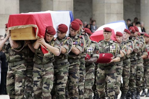 Révélations sur une "succession d'erreurs" 15 ans après la mort de 10 soldats français en Afghanistan