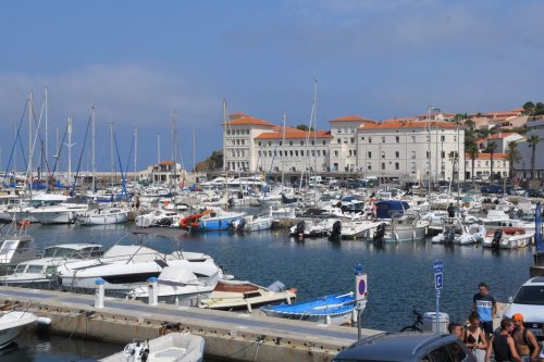 "Nous ne sommes pas à Cannes pour proposer un sandwich à 15 euros" : la polémique enfle autour des travaux du port de Banyuls-sur-Mer
