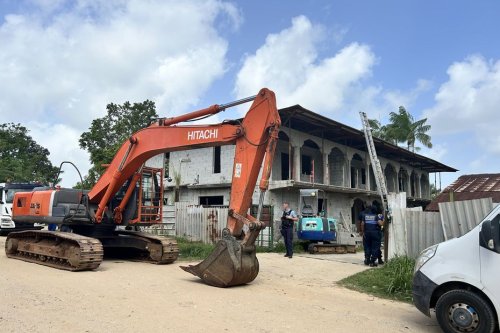 Construction illégale : une habitation de plus de 500m2 détruite à Sablance