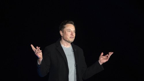 Elon Musk estime que Twitter vaut 20 milliards de dollars, moins de la moitié de son prix d'acquisition