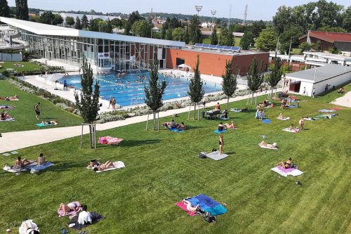 "300 jeunes qui s'énervent, c'est énorme" : les maîtres-nageurs de cette piscine sont à bout après des actes d'incivilités