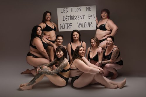 "C'est une vraie souffrance ce diktat de l'image" : une photographe met en avant des femmes rondes pour lutter contre la grossophobie