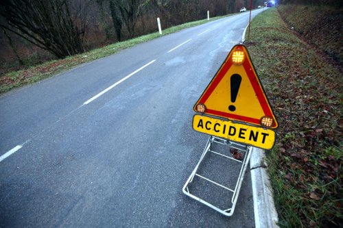 Accident de la route. Trois blessés dont une fillette de 7 ans en urgence absolue suite à une sortie de route
