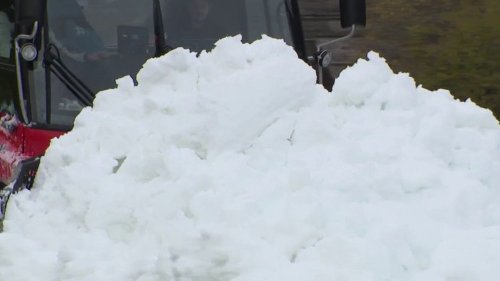Haute-Savoie : au Grand-Bornand, de la neige acheminée par camion fait polémique