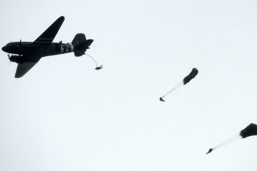 Les parachutages de la Fière pour le 79e anniversaire du Débarquement auront bien lieu